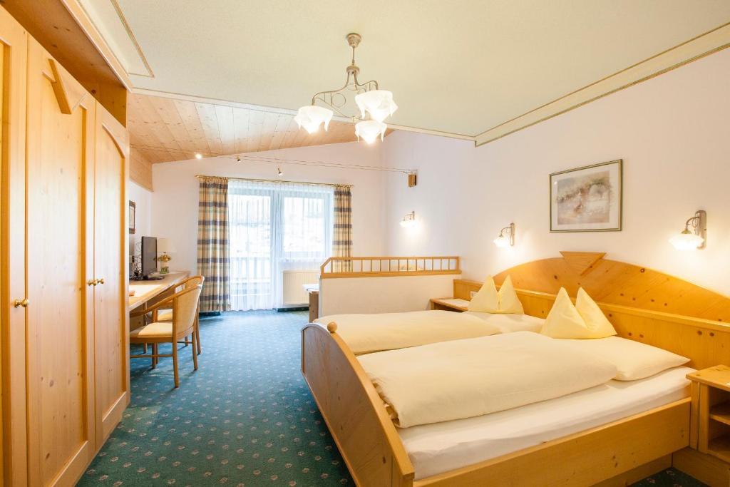 Hotel & Appartements Alpenresidenz Viktoria Neustift im Stubaital Pokoj fotografie